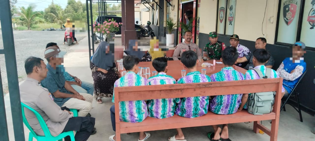 Polres Banjar Berikan Arahan dan Pembinaan Kepada Remaja yang Berkelahi di Sungai Tabuk