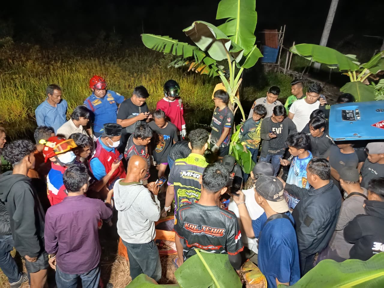 DPKP Banjar Evakuasi Mayat Tanpa Identitas Di Gambut.