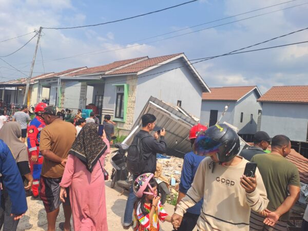DPKP Banjar Evakuasi Korban Rumah Ambruk