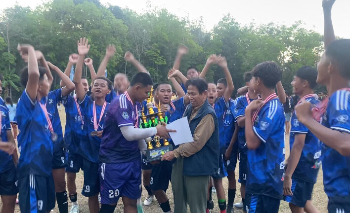 Partai Final, SSB Batuah dan Sinar Muda Bawa Pulang Trofi Piala Soeratin U15 Dan U13.