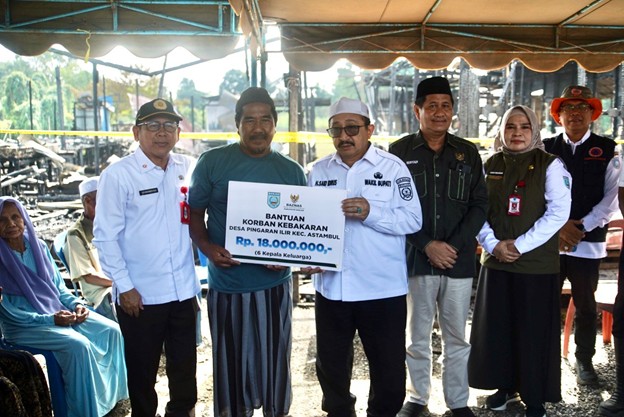 Korban Kebakaran Di Pingaran Ilir Dapat Bantuan Dari Pemkab Banjar.