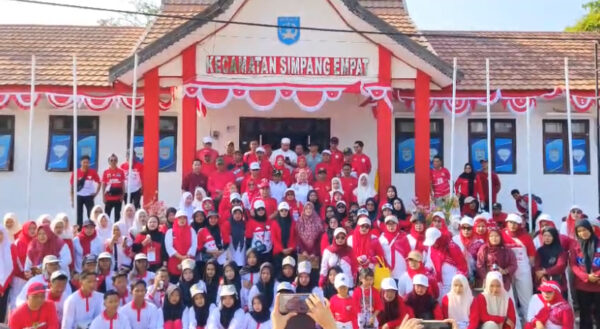 Kepala Desa Sungai Raya Apresiasi Jalan Santai dan Aksi Bersih-Bersih Lingkungan.