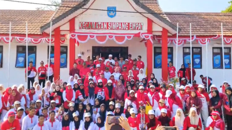 Kepala Desa Sungai Raya Apresiasi Jalan Santai dan Aksi Bersih-Bersih Lingkungan.