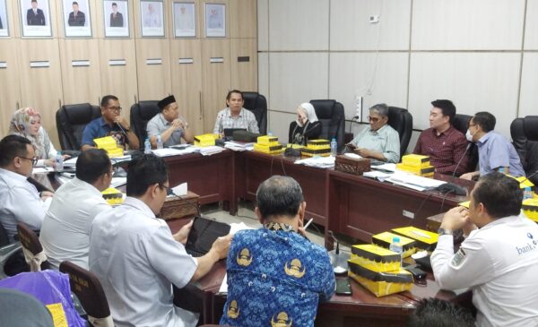 SK Pembebasan BPHTB MBR Dinilai Sangat Lamban. Wakil Ketua DPRD Beri Peringatan Keras.